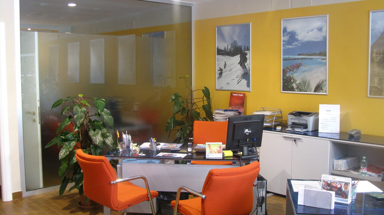 interno negozio Iperclub Vancanze